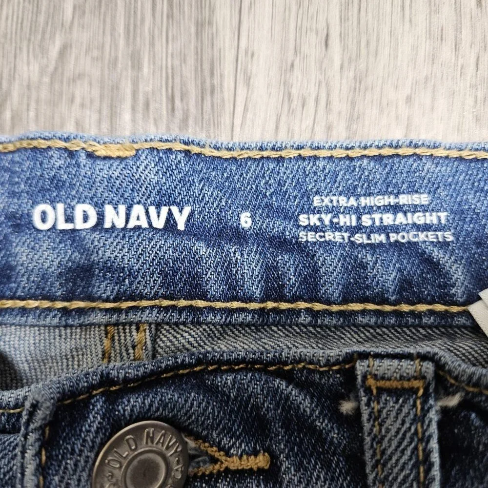 Old Navy High‎ Rise Sky-Hi Straight Jeans Womens 6 Medium Wash Distressed Denim